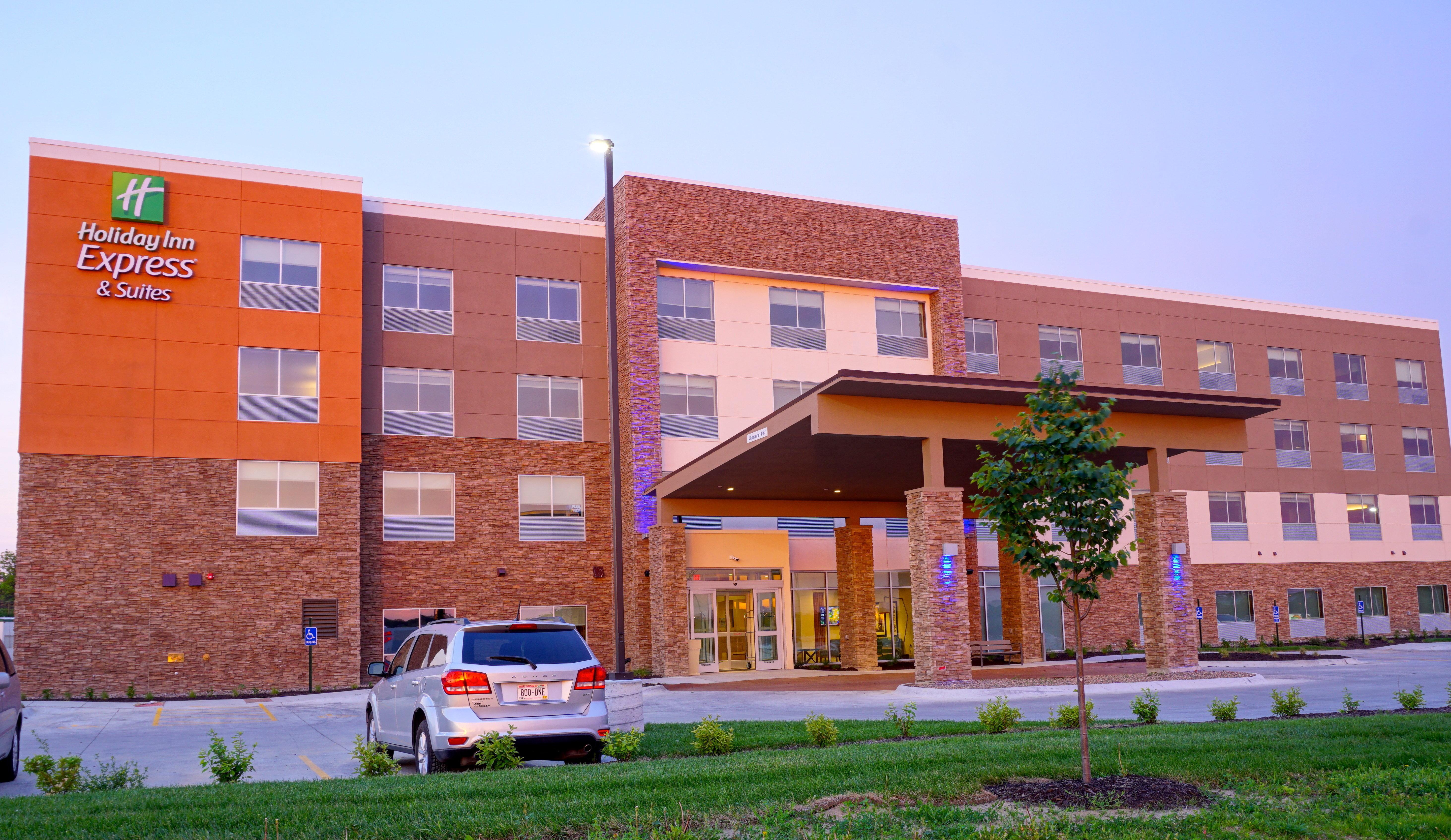 Holiday Inn Express & Suites Omaha - Millard Area By Ihg Extérieur photo