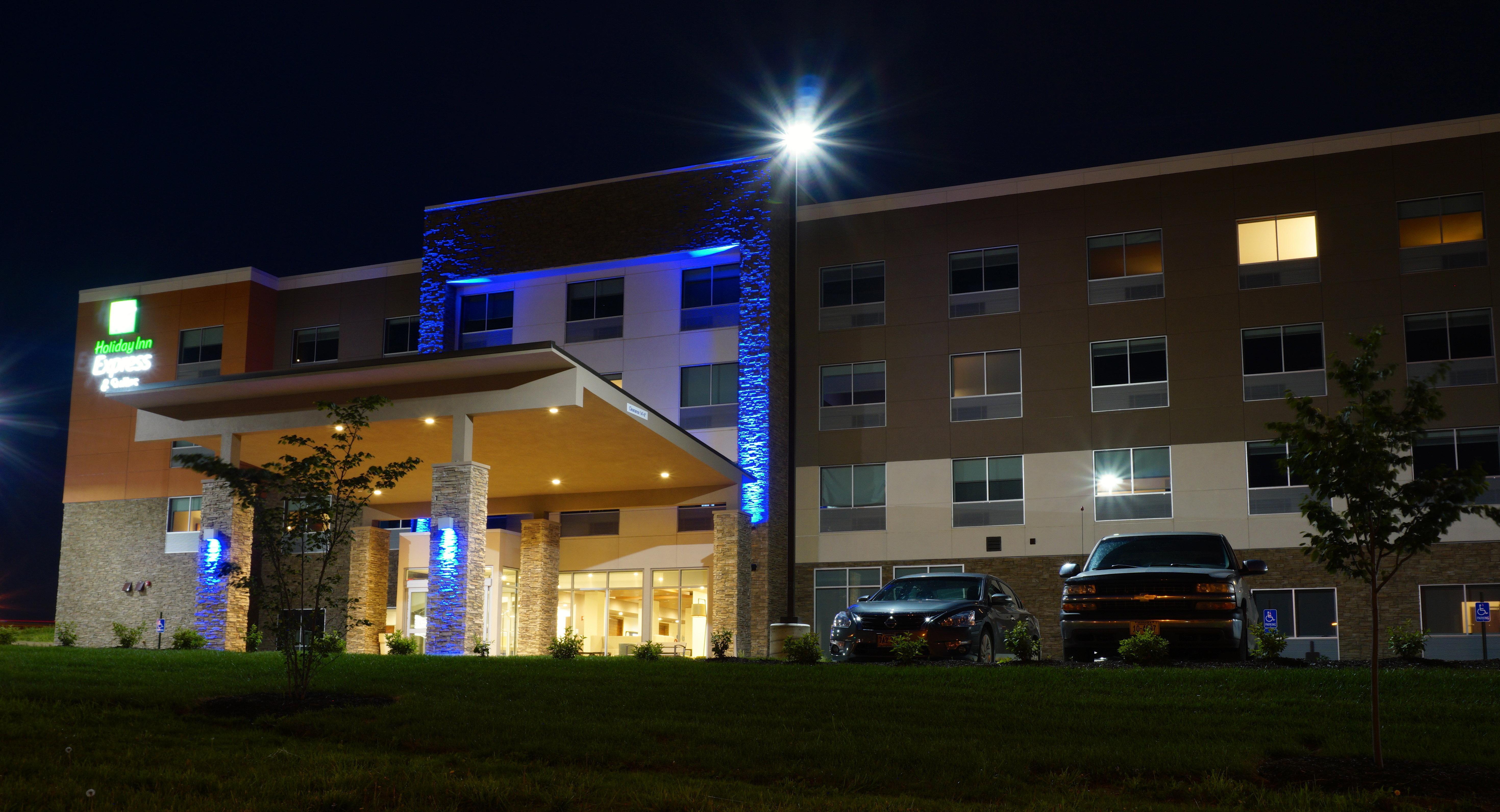 Holiday Inn Express & Suites Omaha - Millard Area By Ihg Extérieur photo