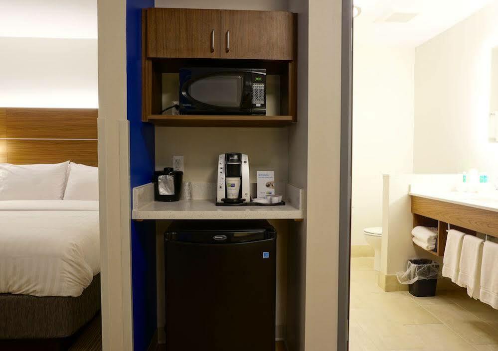 Holiday Inn Express & Suites Omaha - Millard Area By Ihg Extérieur photo